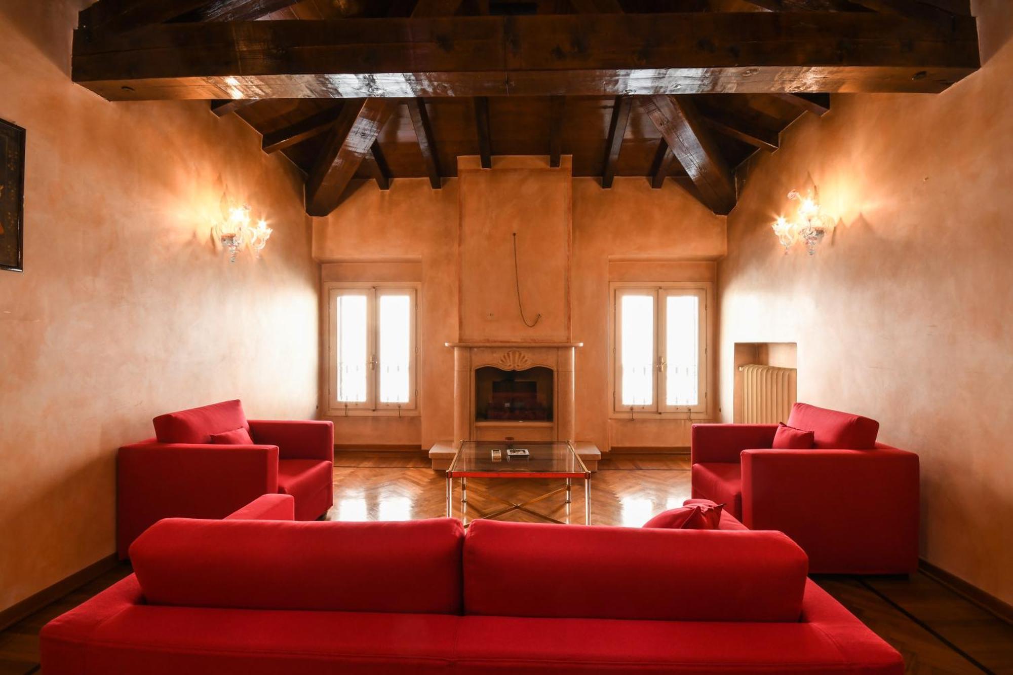 Hotel Vittoria Brescia Exteriör bild The interior of the hotel