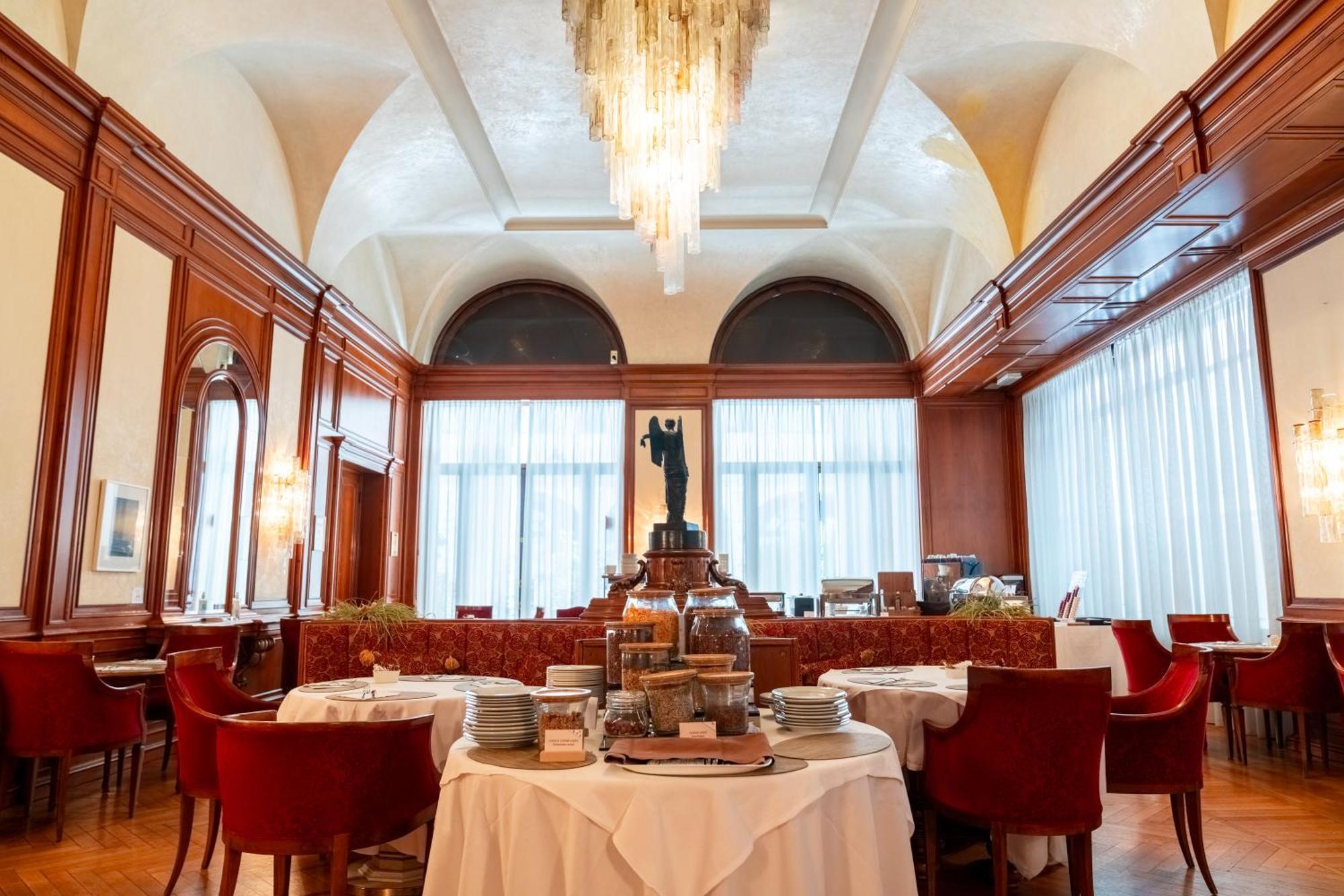 Hotel Vittoria Brescia Exteriör bild