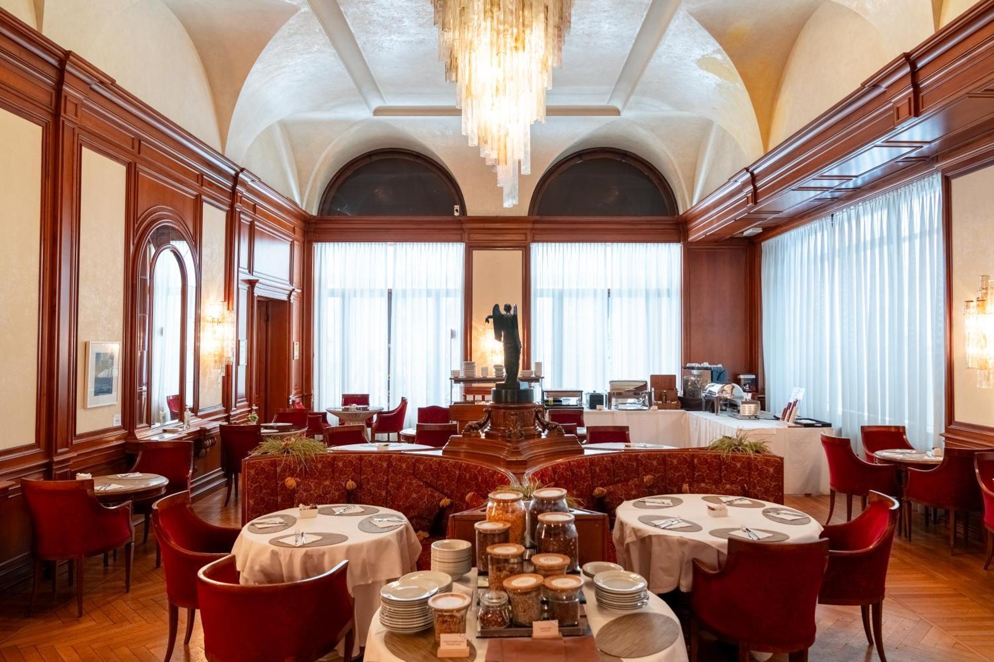 Hotel Vittoria Brescia Exteriör bild